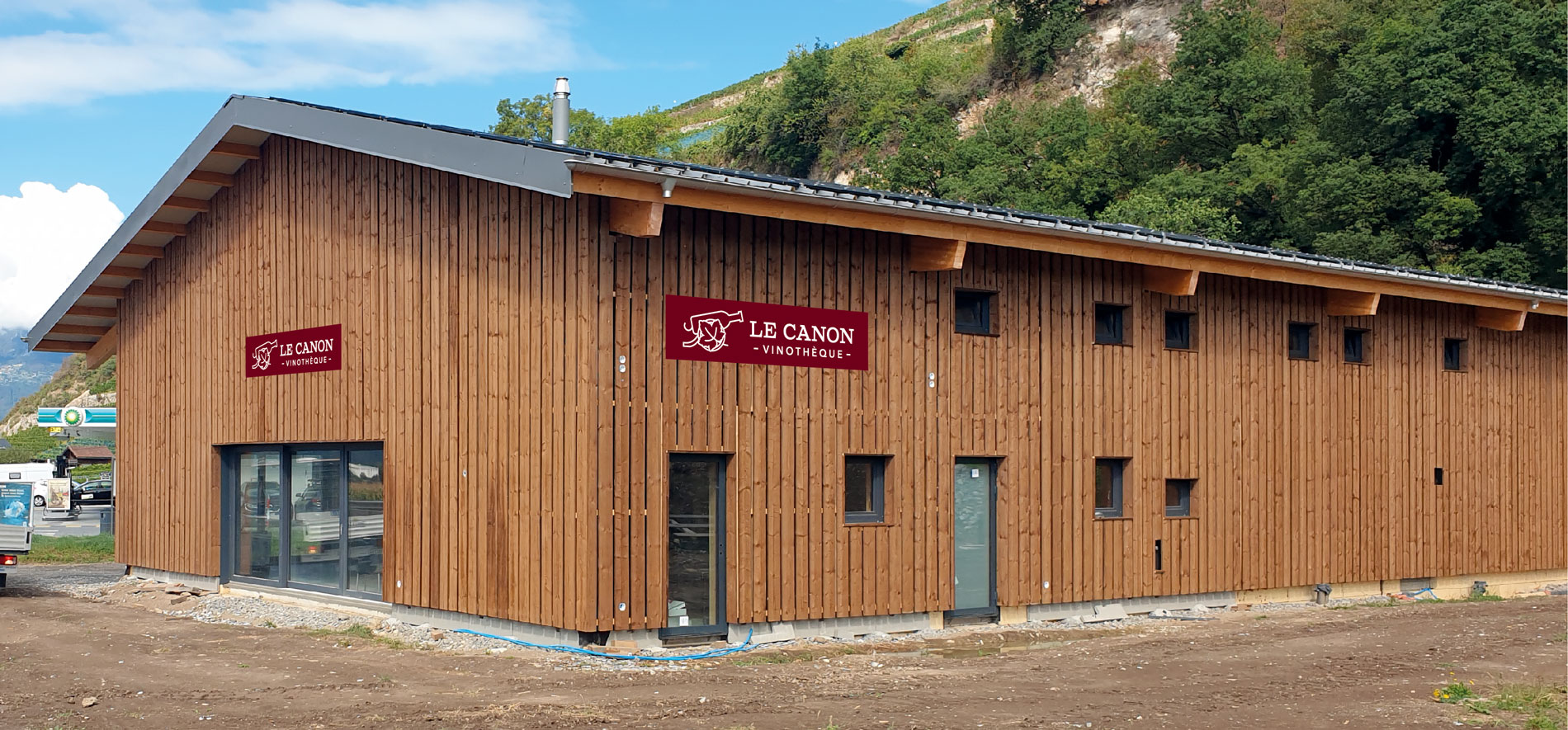 Le bâtiment du Canon, à Ollon, au pied du coteau